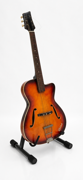 Klira 1950'erne archtop jazzguitar i en sunburn-finish, fremstillet i Tyskland. Med 2 stk. IMG Stage Line guitarvægophæng.