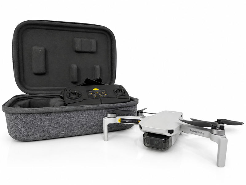 DJI Mavic Mini drone m. DJI MR1SD25 fjernkontrol, DJI Mavic Mini Two-Way lader, 3 batterier, tilbehør samt DJI softcase