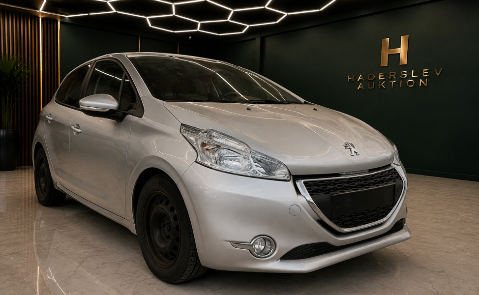 +M: Peugeot 208 1,6 E-hdi 92 HK 3-D (2012) - Stel.: VF3CC9HP0CW061637