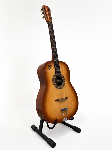 Eko Fiesta akustisk guitar fremstillet i Recanati, Italien 