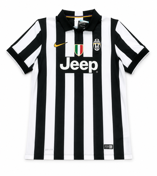 +M: Original Juventus-spillertrøje (hjemmebane) fra sæsonen 2014/2015 prydet m. hangtag samt original Juventus Zip jakke  fra sæsonen 2014/2015 (3. trøje farve, grøn)