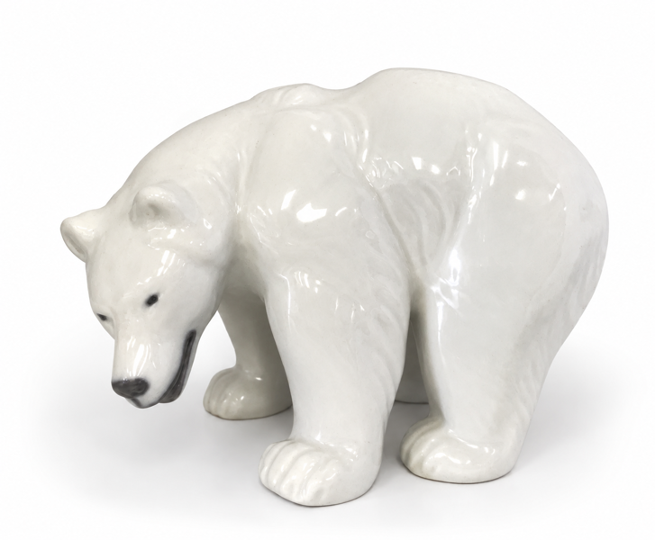 Royal Copenhagen porcelænsfigur nr. 237 'Stående hvid isbjørn'