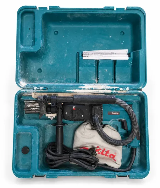 Makita  HR2432 borehammer (230 V) m. integreret støvudsugning med stor ventilator samt  støvpose og tilhørende transportkasse 