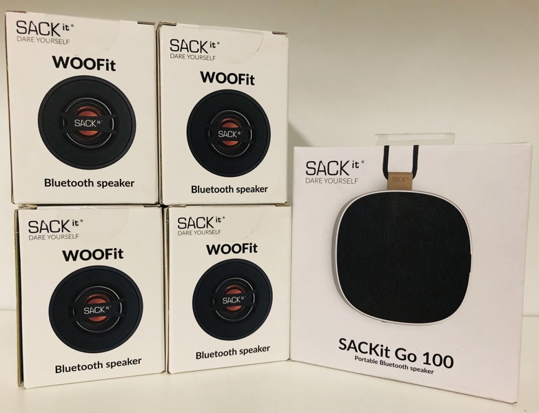 Sackit: Go 100 Transportabel bluetooth højtaler samt 4 stk. WOOFit bluetooth højtaler